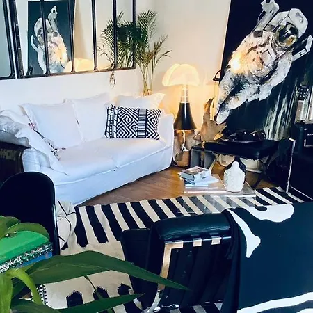 Parisien Chic Au Coeur De ! Apartment